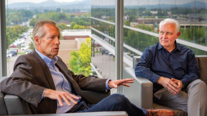 Lochinvar's Bill Vallett, Jr. (left) is pictured in conversation with LBMC's Mike Cain.